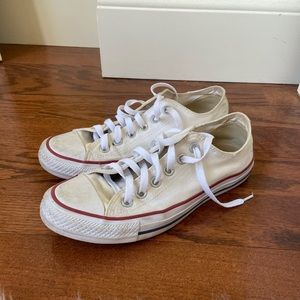 White Lowtop Converse